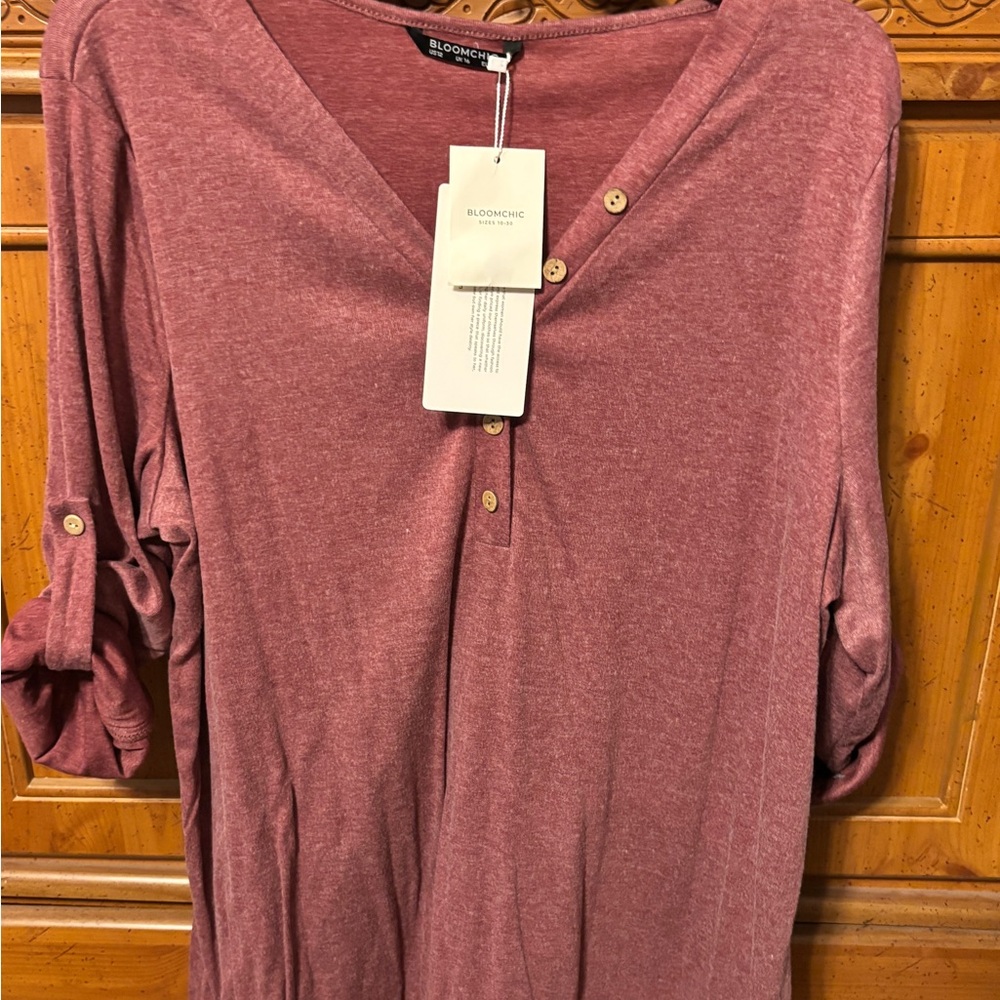 NWT BloomChic Dusty Rose Henley Tunic with Roll-Tab Sleeves